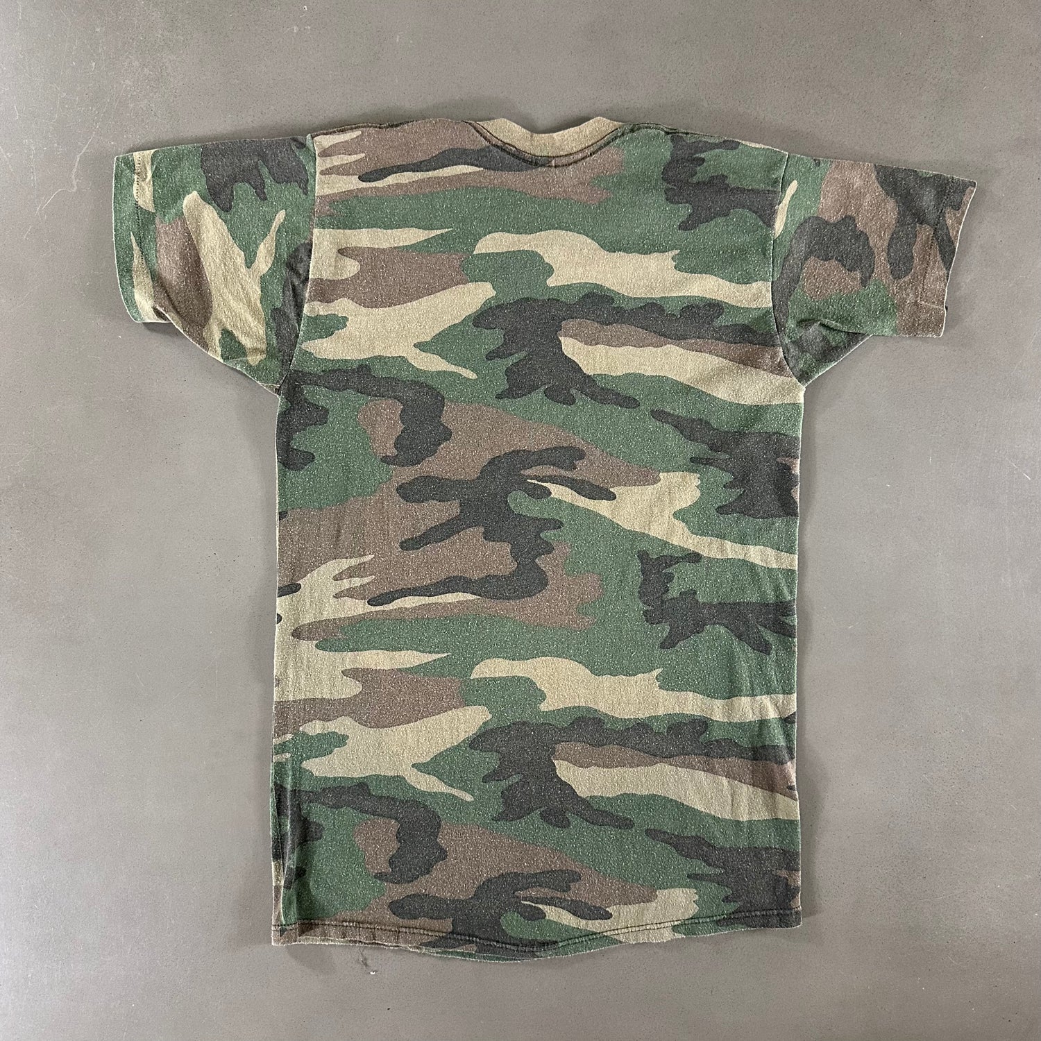 Vintage 1980s Camo Pocket T-shirt size Medium