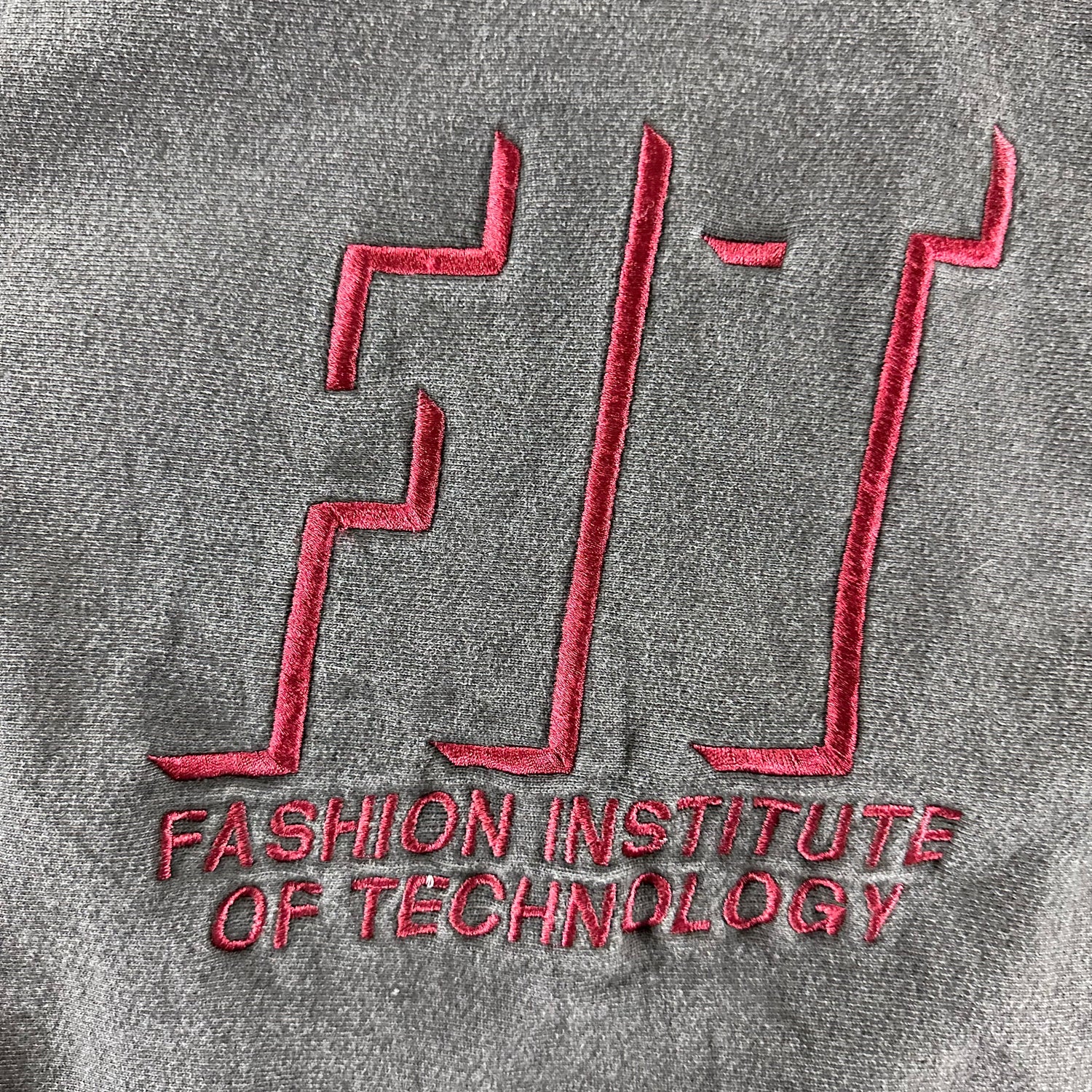 Vintage 1990s Fashion Institute Technology Sweatshirt size Large