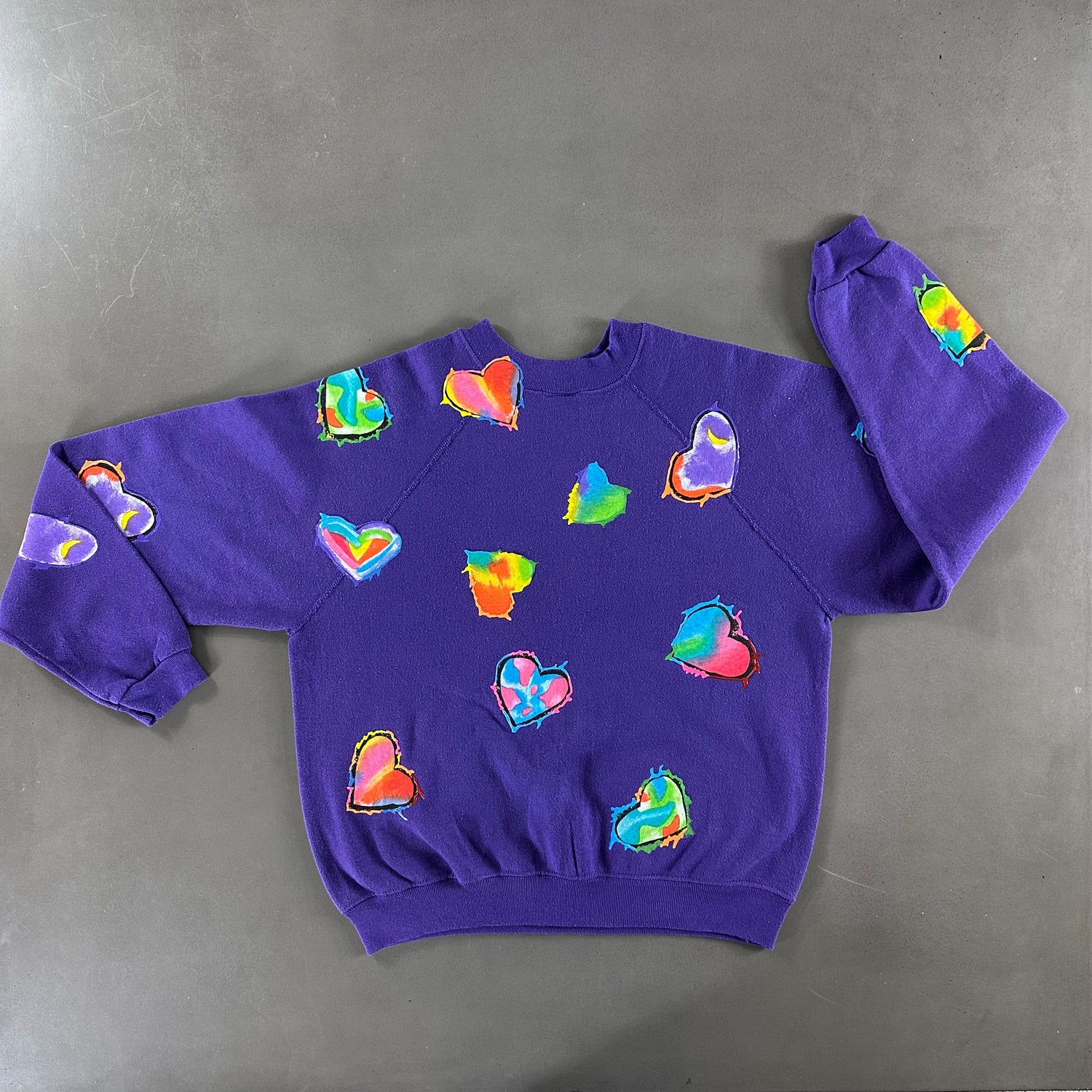 Vintage 1980s Heart Sweatshirt size Medium