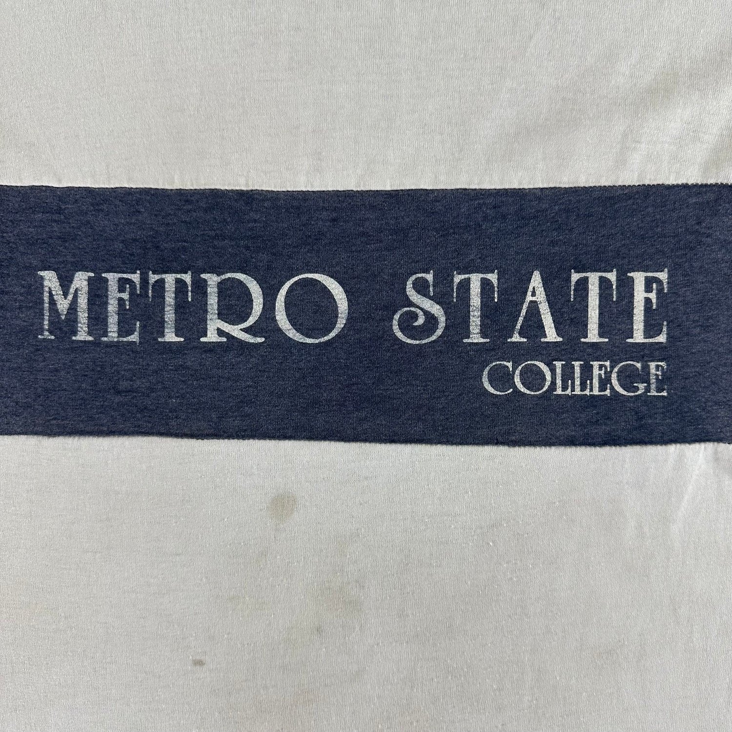 Vintage 1980s Metro State College T-shirt size Large