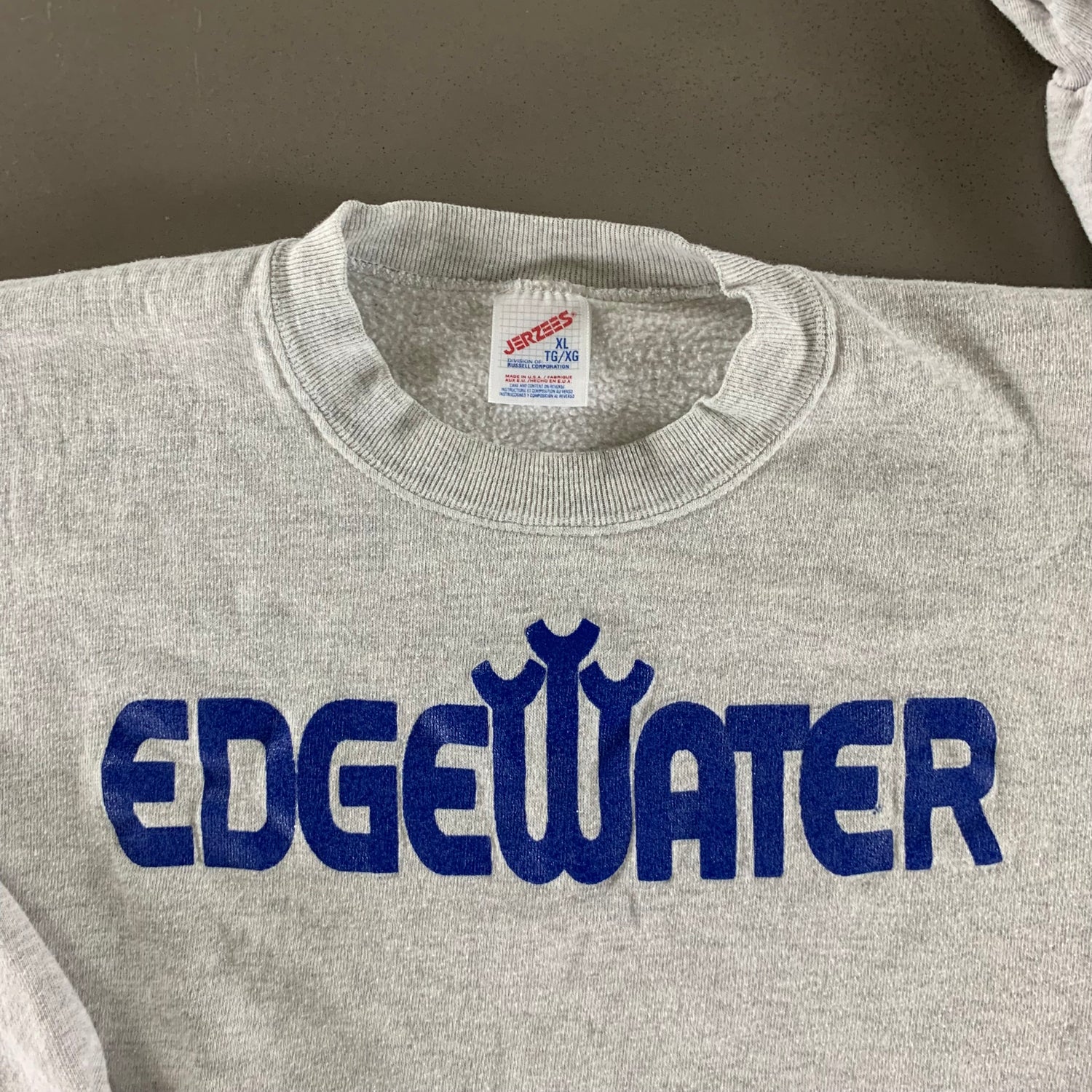 Vintage 1990s Edgewater Sweatshirt size XL